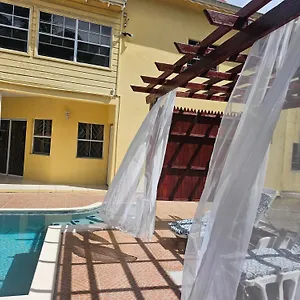 Royal Escape - 1 Guest house