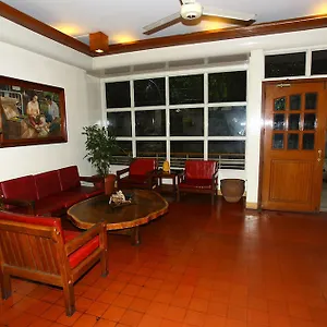 Natividad 2* Manila